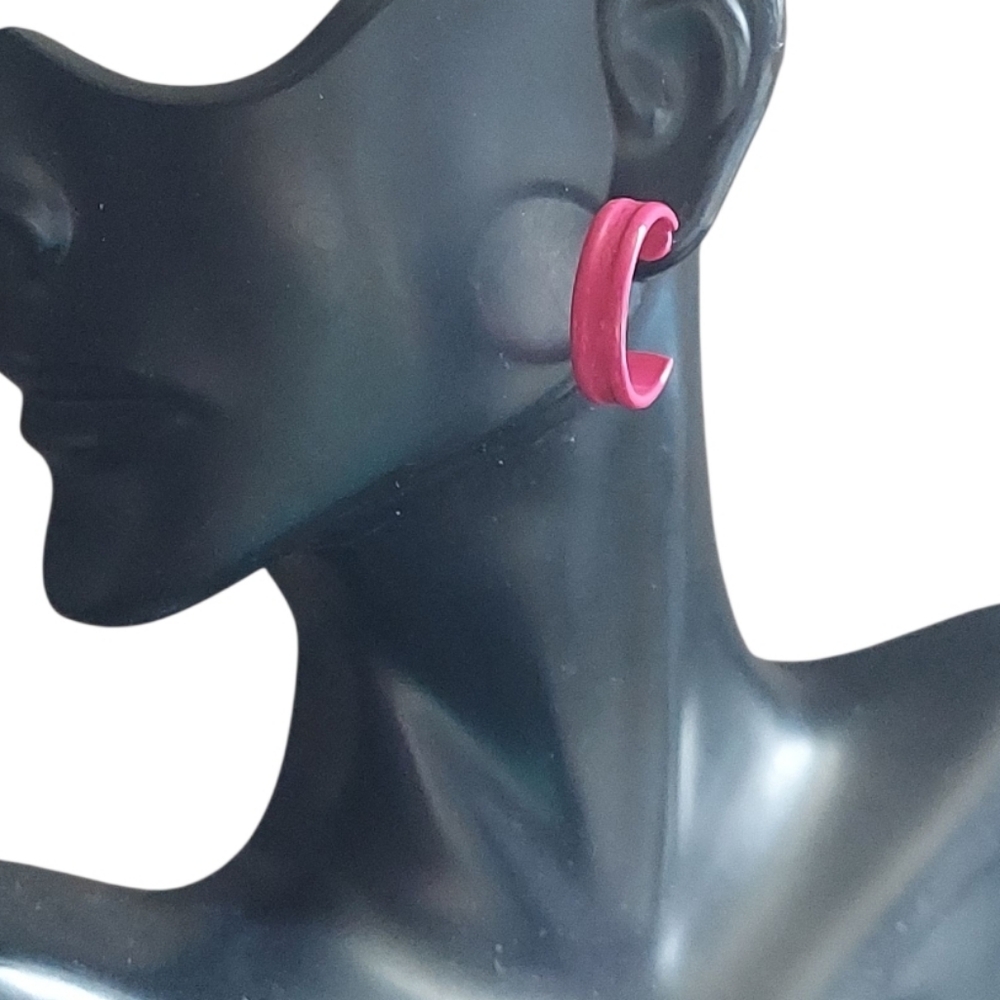 E2298 Tiny Pink Enamel Coated Hoop Earrings